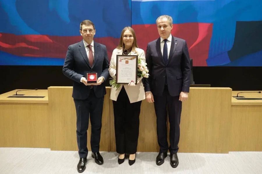 Игорь Олегович Щёголев вручил памятные медали жителям Белгородской области Игорь Олегович Щёголев вручил памятные медали жителям Белгородской области